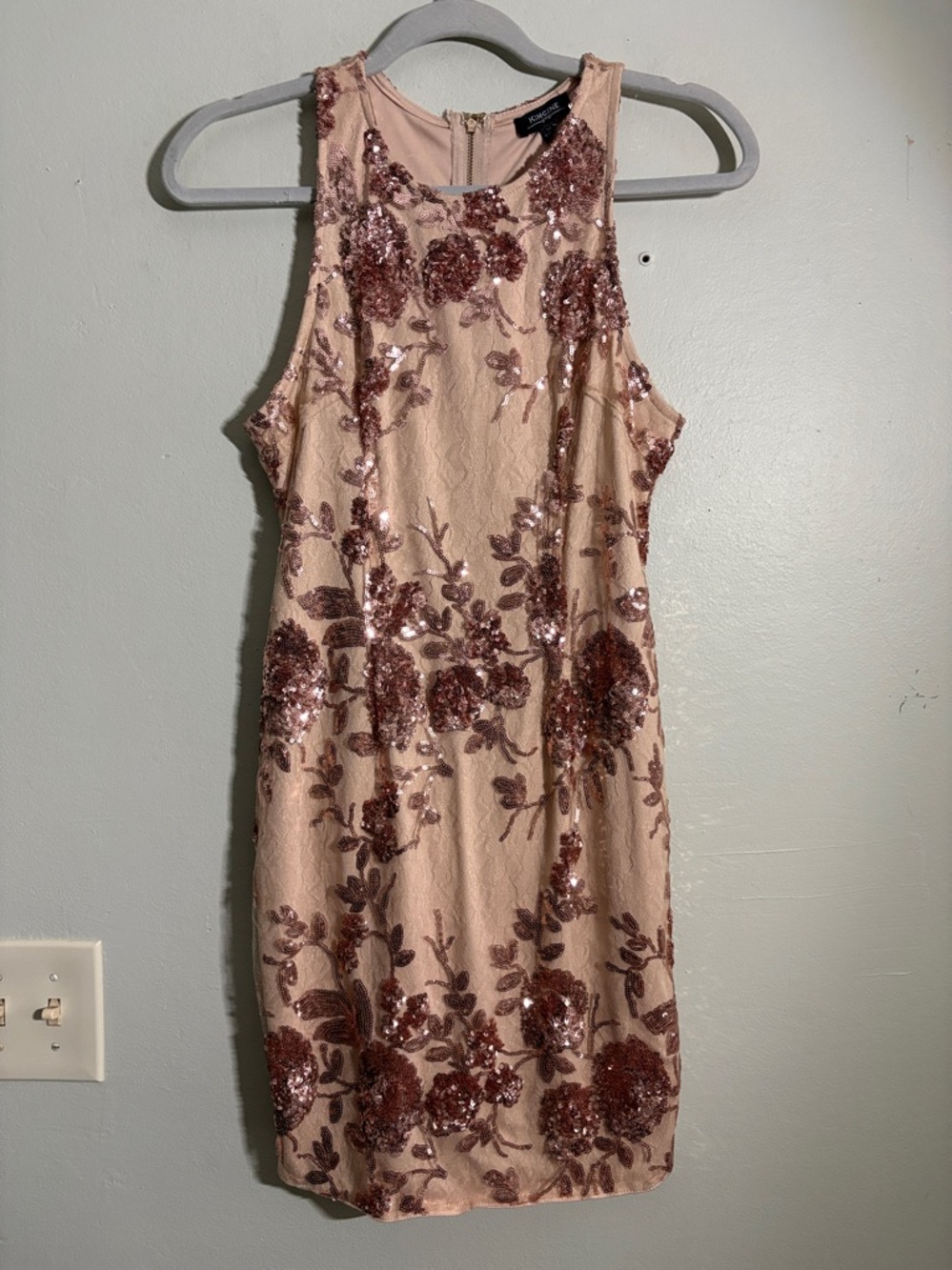 Kimcine mini dress with rose sequins M